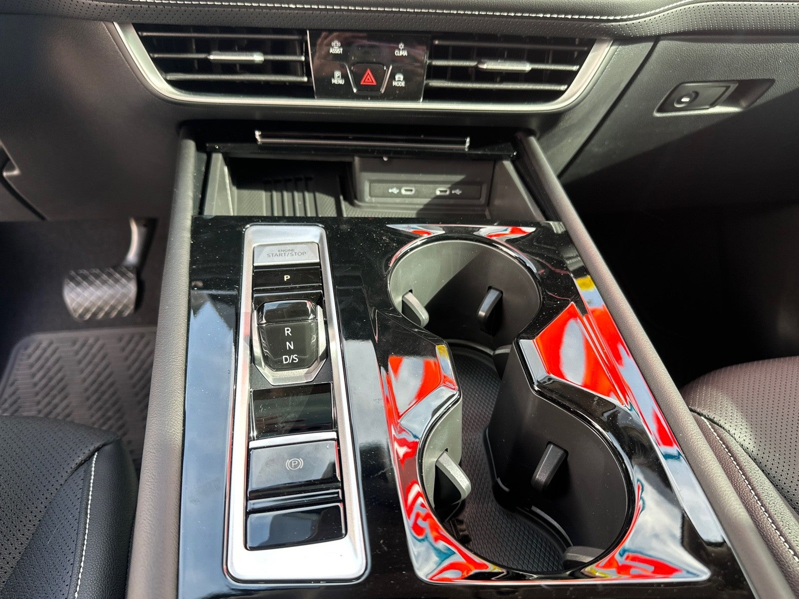 2026 Volkswagen Atlas 2.0T SE w/Technology FWD