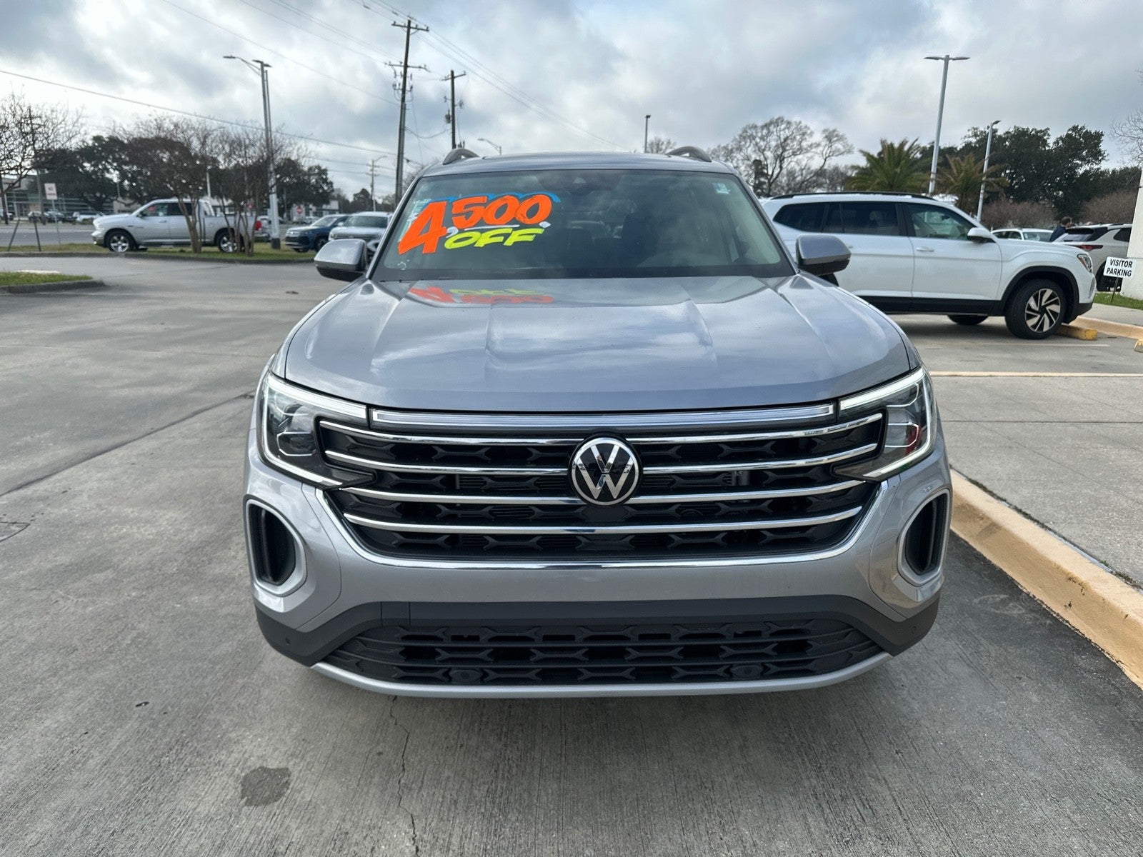 2026 Volkswagen Atlas 2.0T SE w/Technology FWD