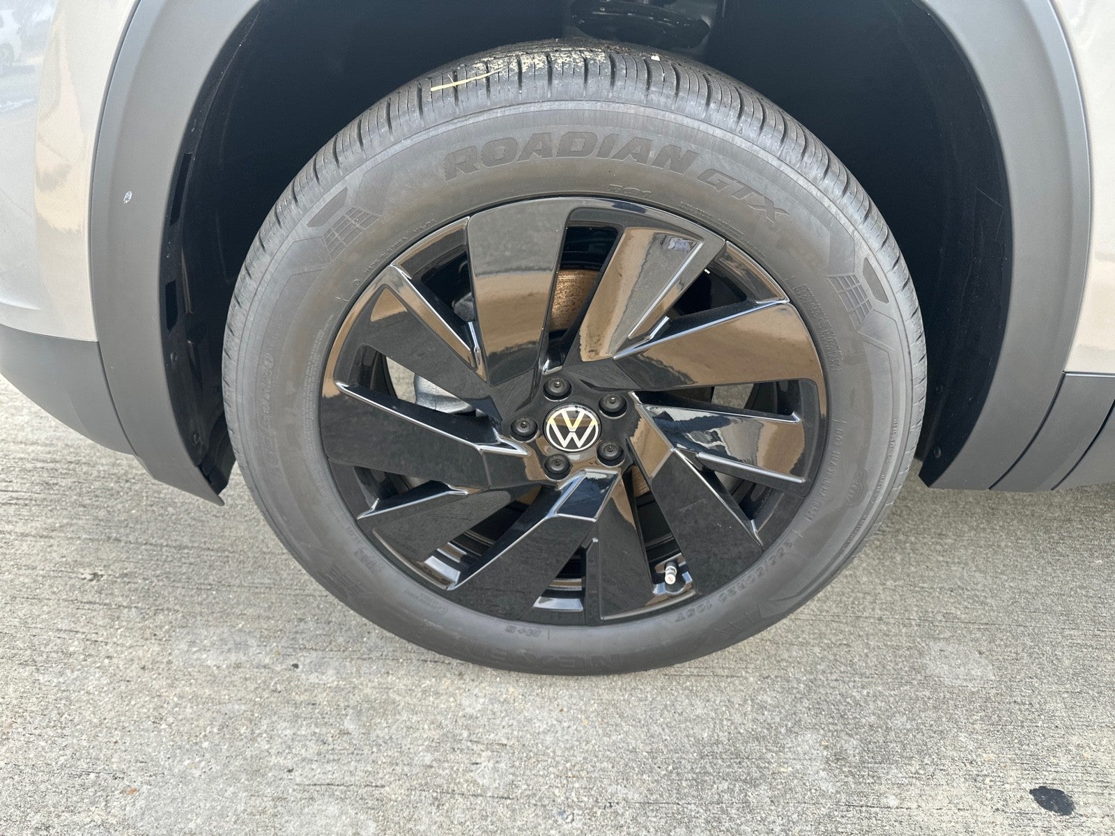 2026 Volkswagen Atlas 2.0T SE w/Technology FWD