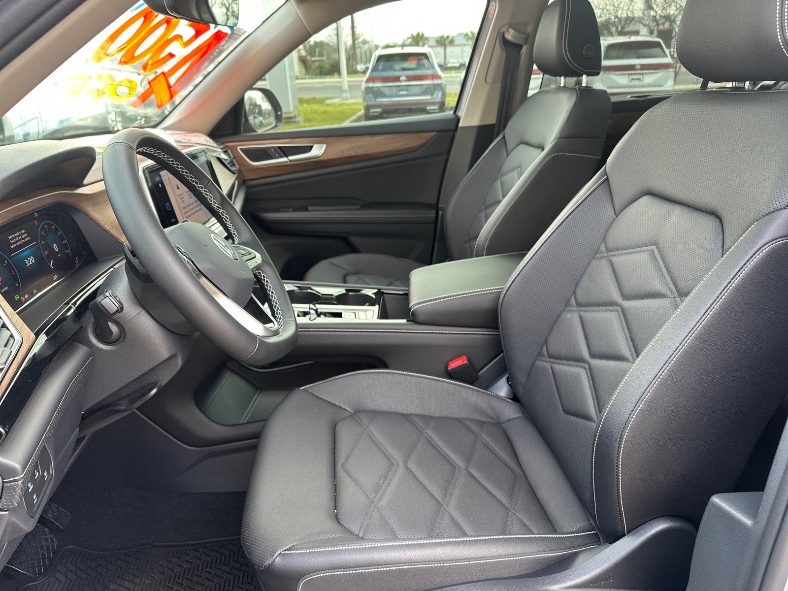 2026 Volkswagen Atlas 2.0T SE w/Technology FWD