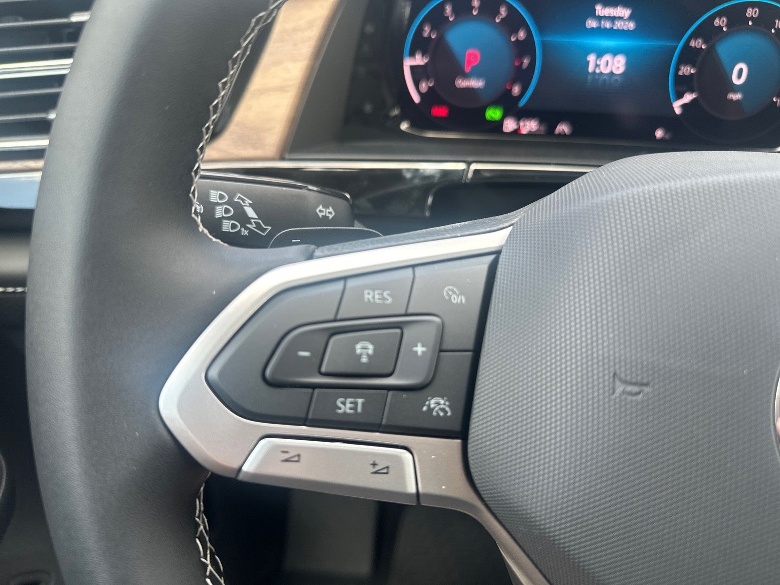 2026 Volkswagen Atlas 2.0T SE w/Technology FWD