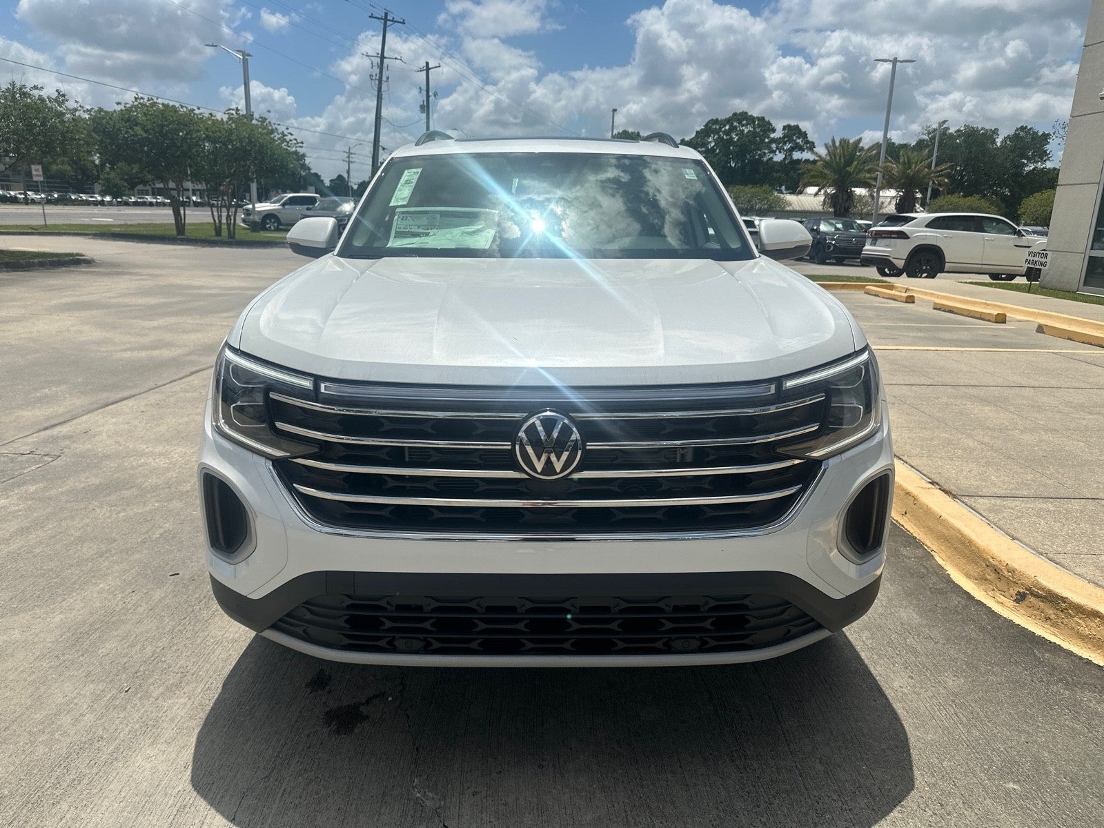 2026 Volkswagen Atlas 2.0T SE w/Technology FWD