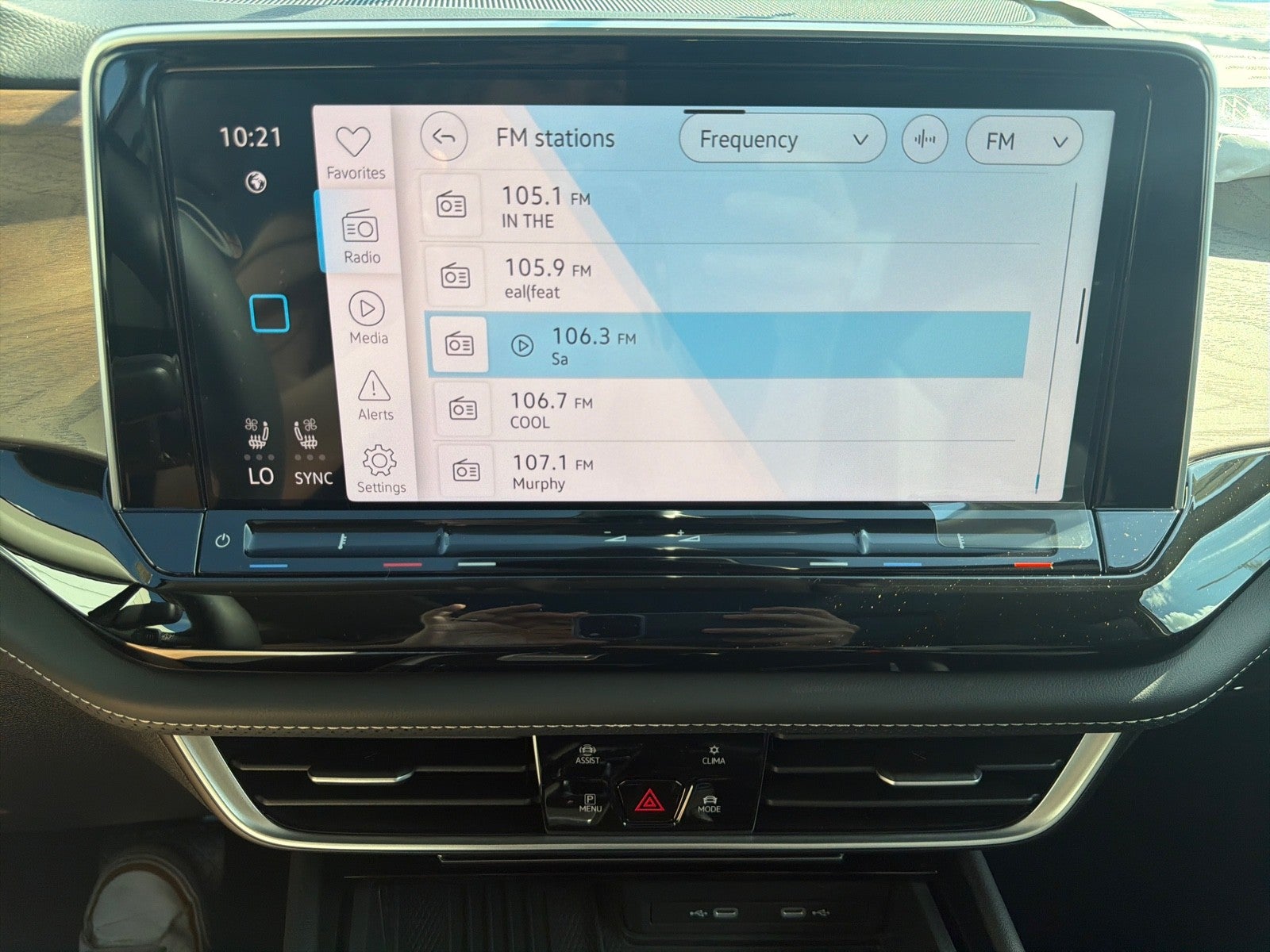 2026 Volkswagen Atlas 2.0T SE w/Technology FWD