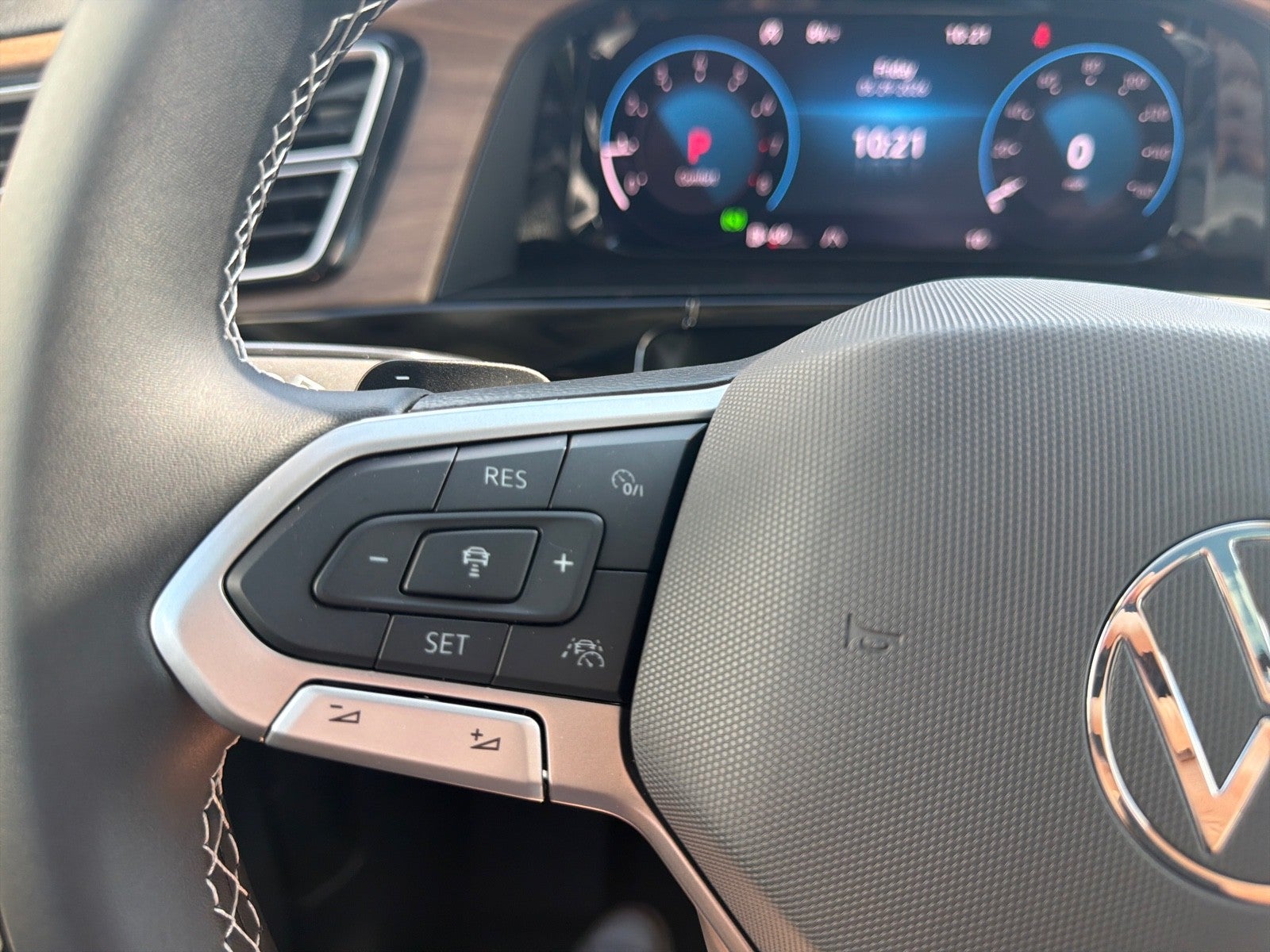 2026 Volkswagen Atlas 2.0T SE w/Technology FWD