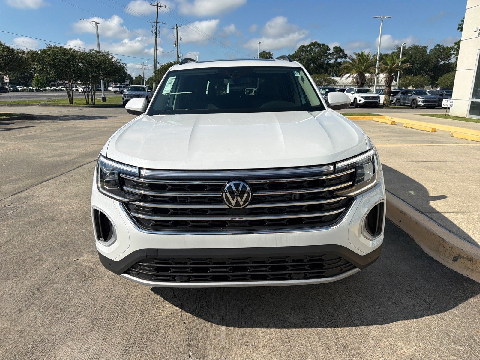 2026 Volkswagen Atlas 2.0T SE w/Technology FWD