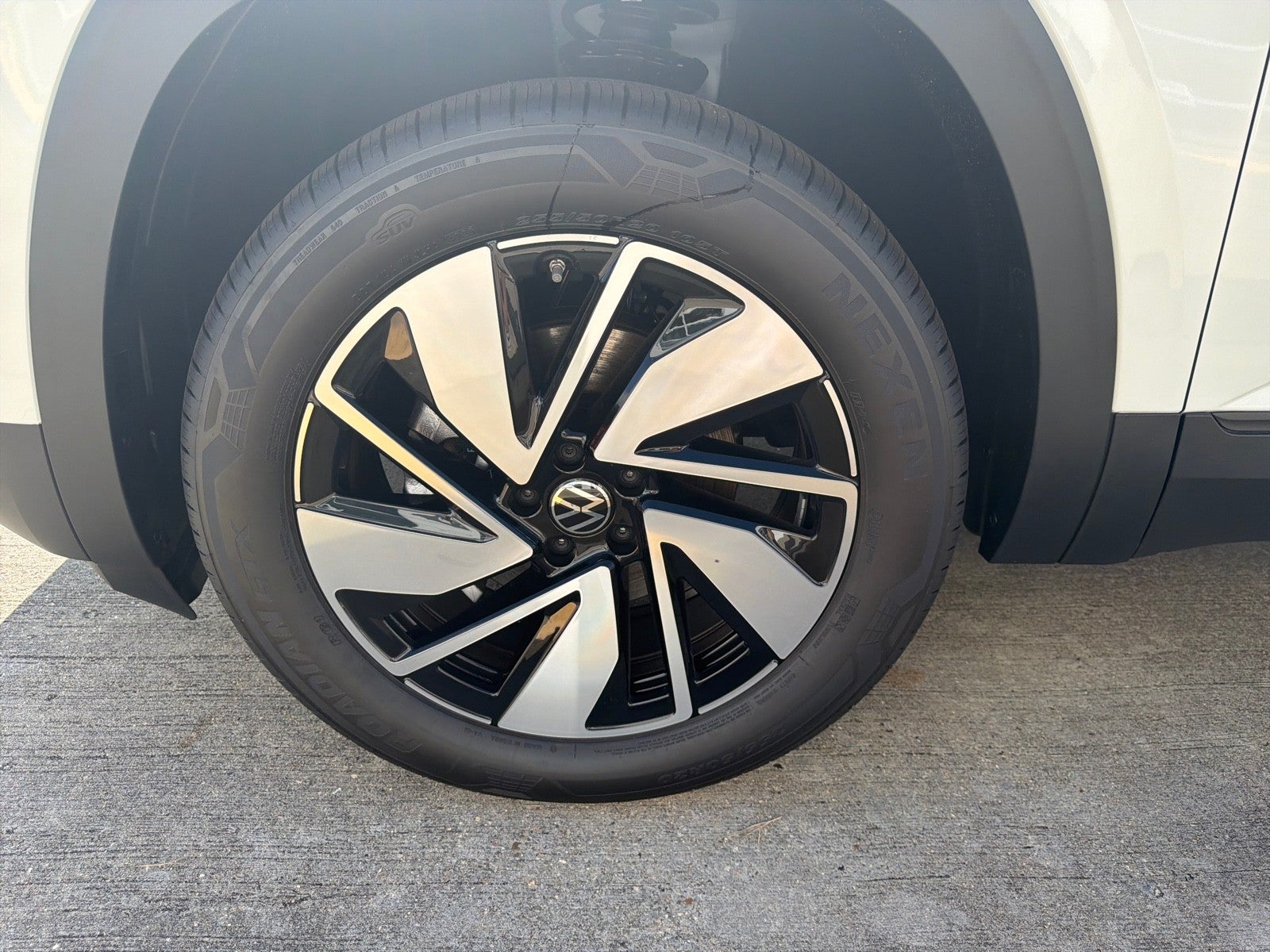 2026 Volkswagen Atlas 2.0T SE w/Technology FWD