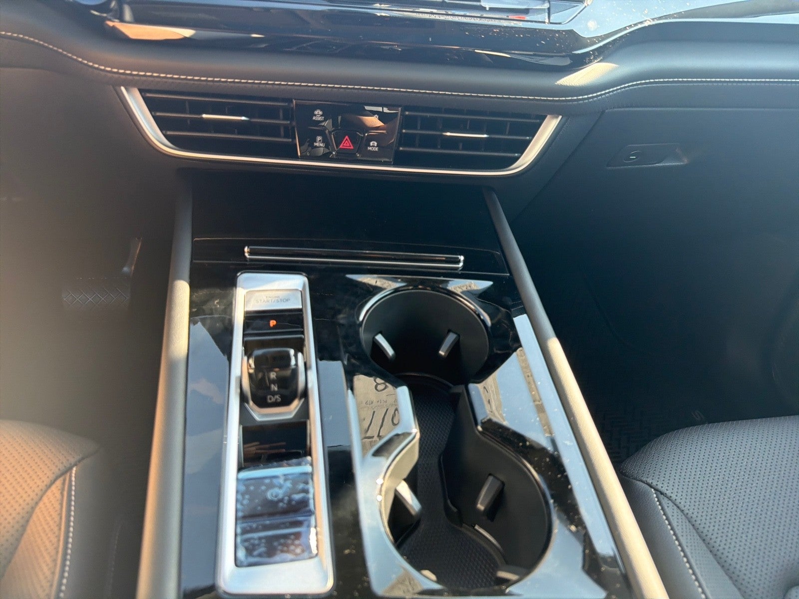 2026 Volkswagen Atlas 2.0T SE w/Technology FWD