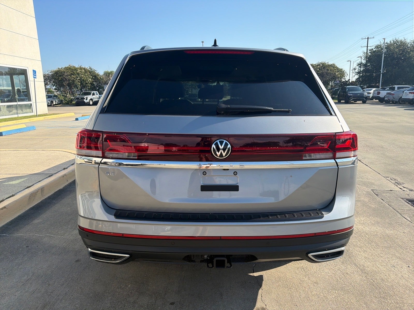 2026 Volkswagen Atlas 2.0T SE w/Technology FWD