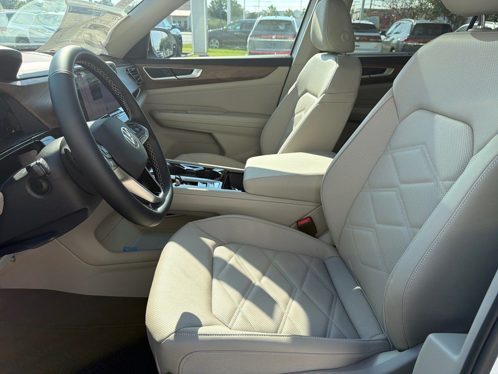 2026 Volkswagen Atlas 2.0T SE w/Technology FWD