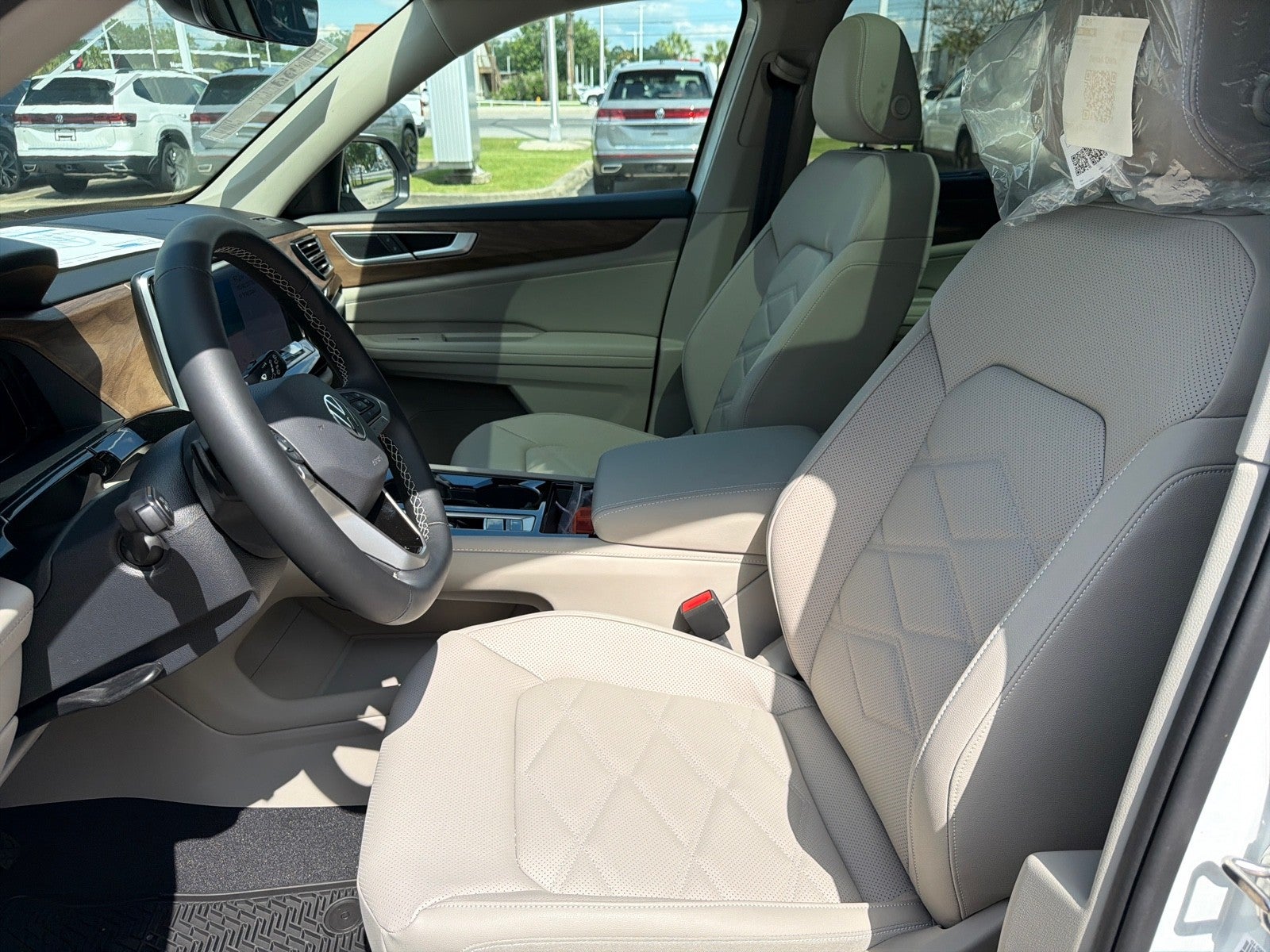 2026 Volkswagen Atlas 2.0T SE w/Technology FWD