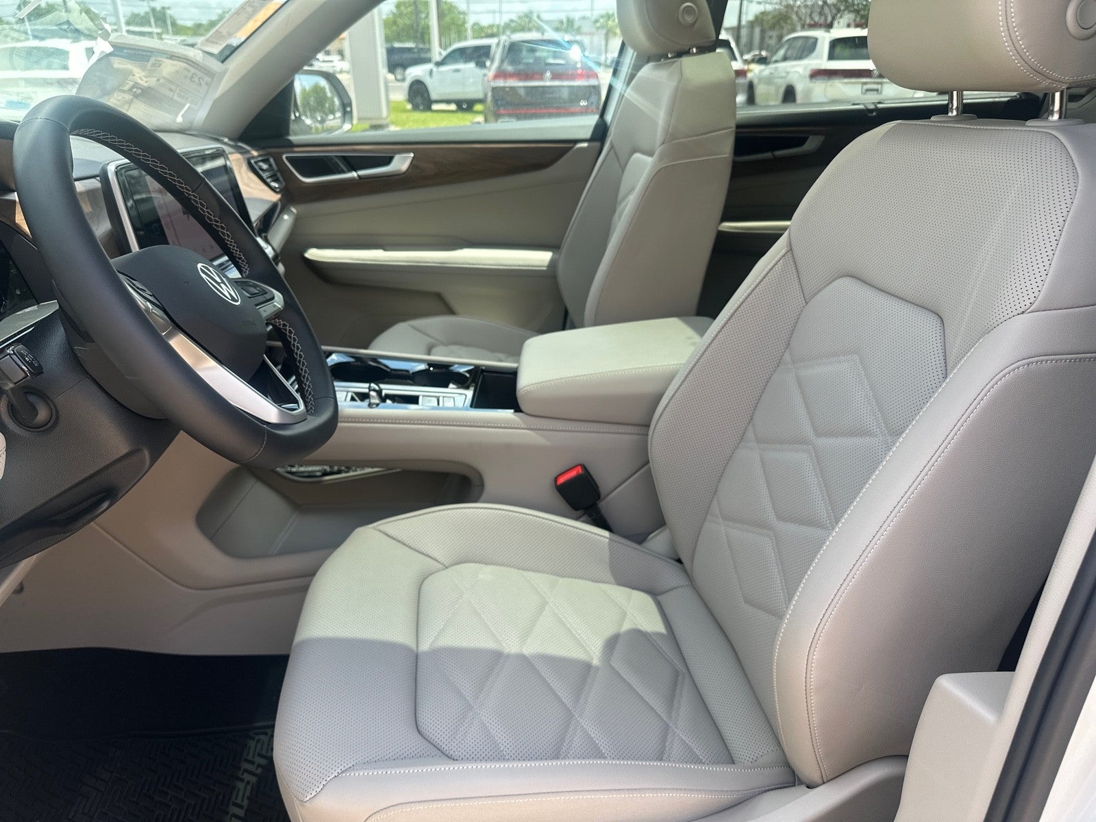 2026 Volkswagen Atlas 2.0T SE w/Technology FWD