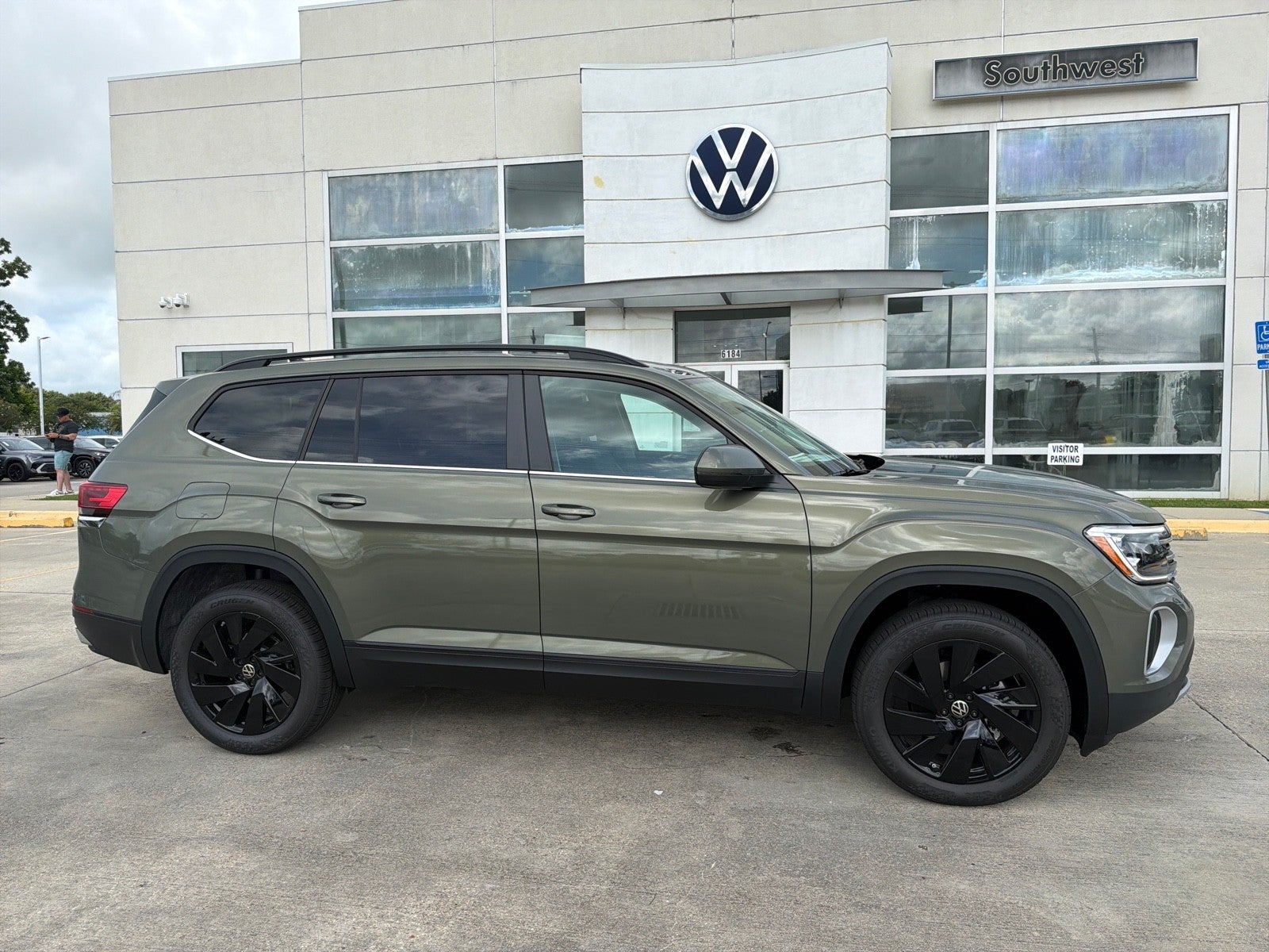 2026 Volkswagen Atlas 2.0T SE w/Technology FWD