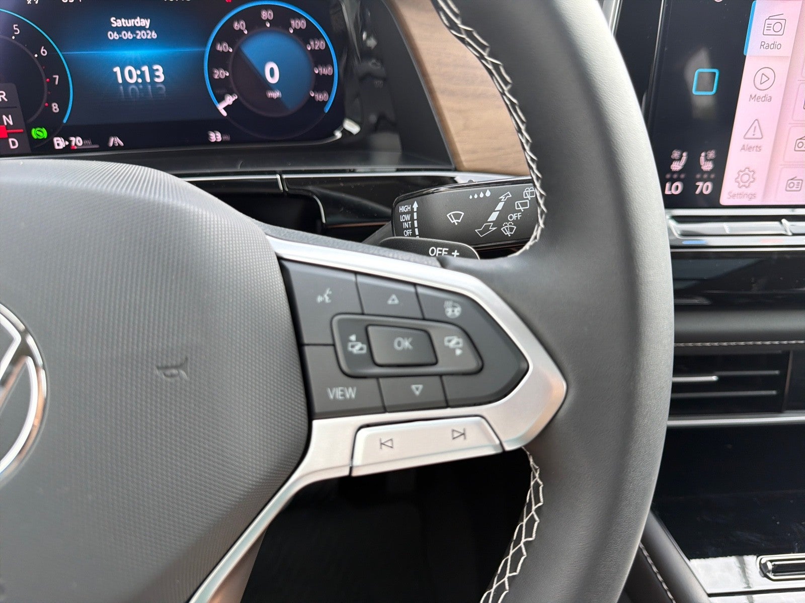 2026 Volkswagen Atlas 2.0T SE w/Technology FWD