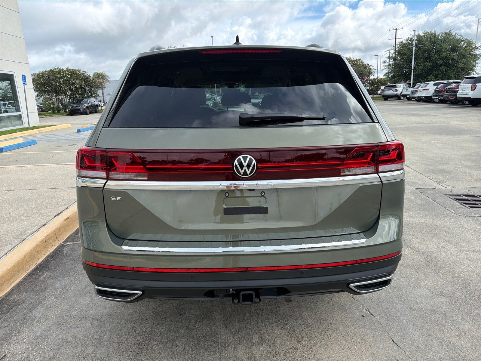 2026 Volkswagen Atlas 2.0T SE w/Technology FWD