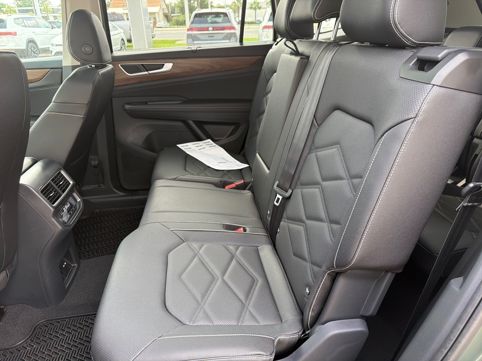 2026 Volkswagen Atlas 2.0T SE w/Technology FWD