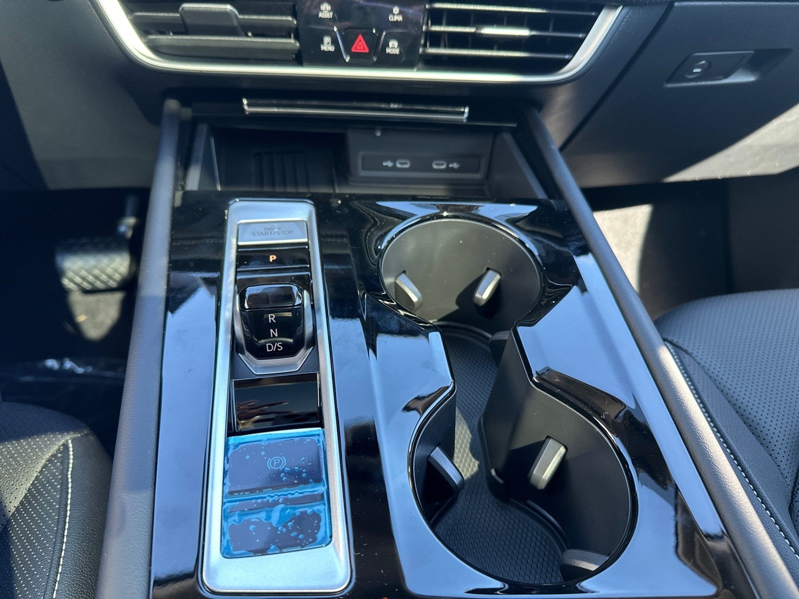 2026 Volkswagen Atlas 2.0T SE w/Technology FWD