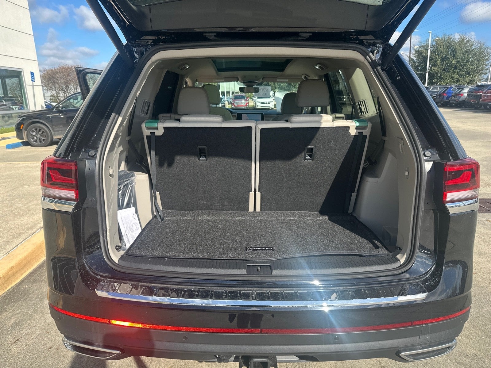 2026 Volkswagen Atlas 2.0T SE w/Technology FWD