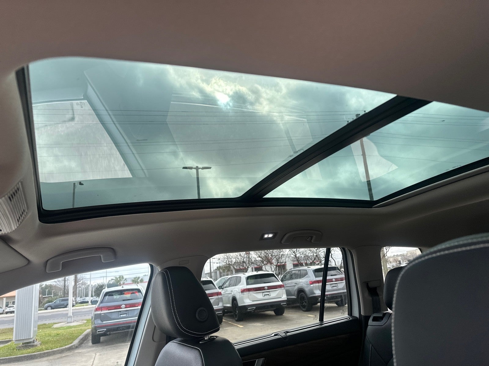 2026 Volkswagen Atlas 2.0T SE w/Technology FWD