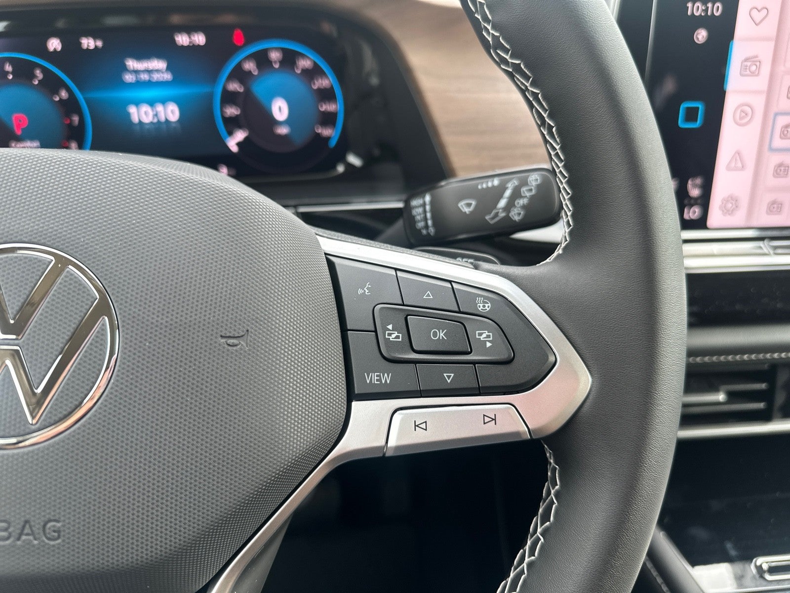 2026 Volkswagen Atlas 2.0T SE w/Technology FWD