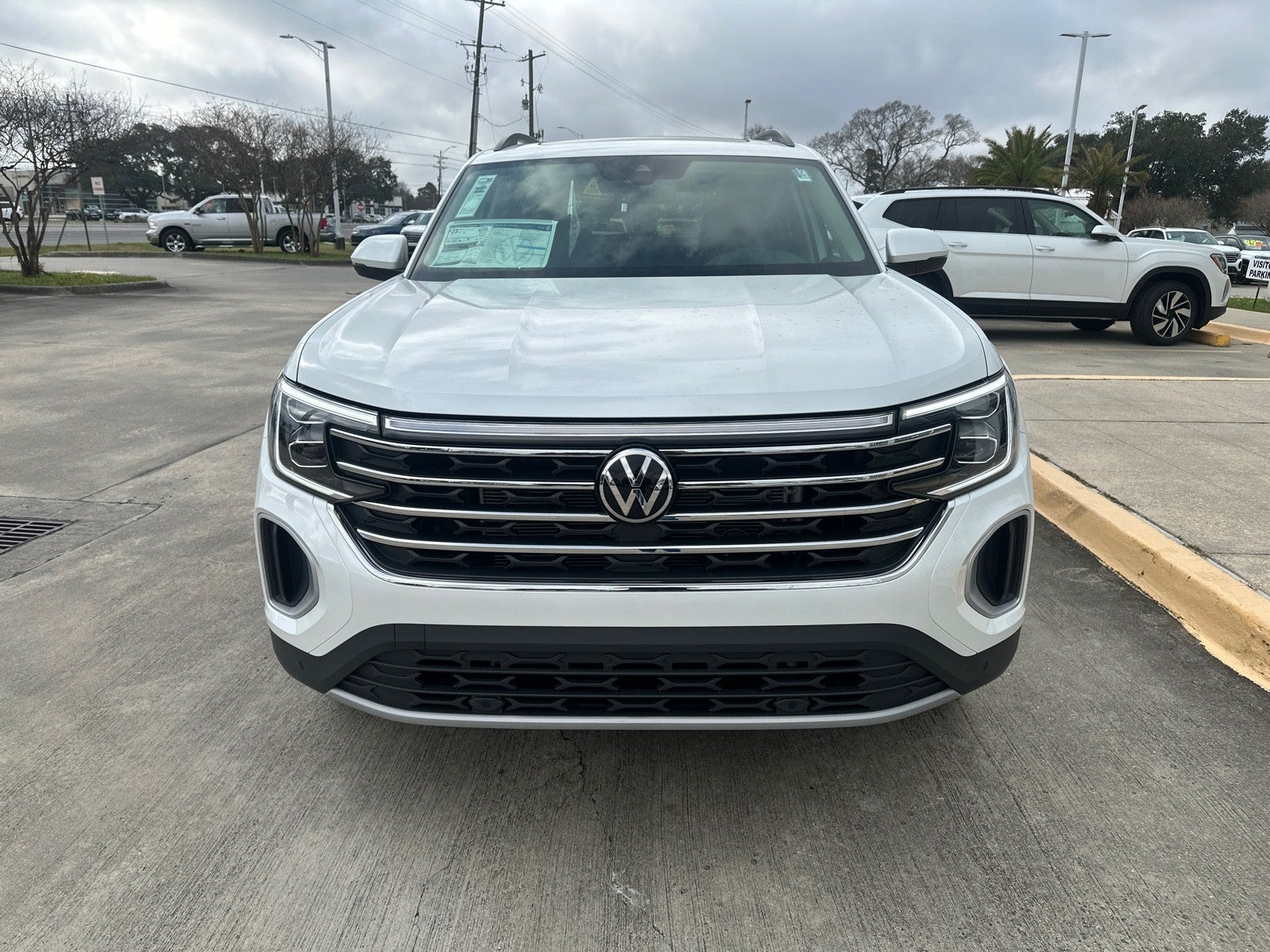 2026 Volkswagen Atlas 2.0T SE w/Technology FWD