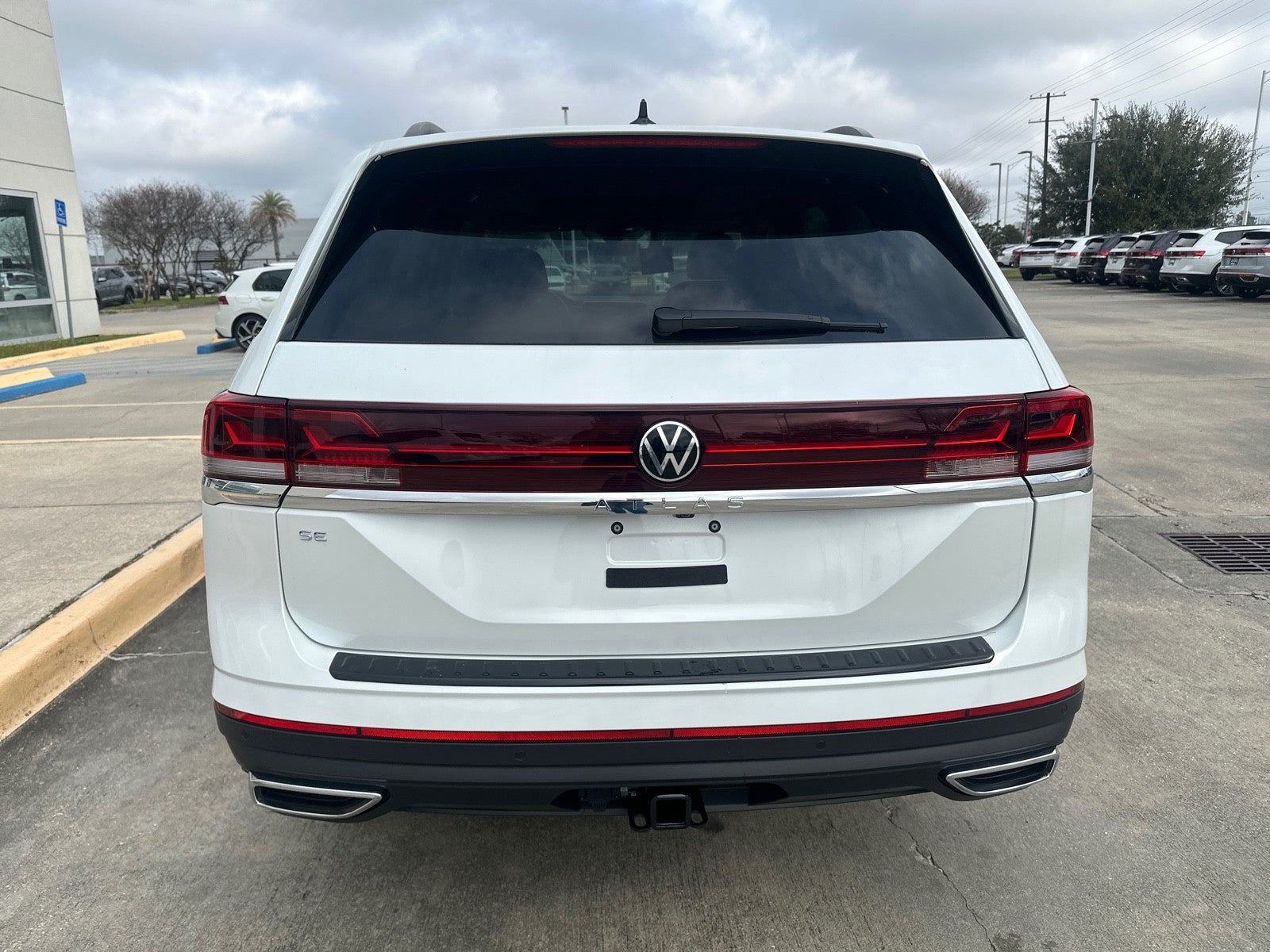 2026 Volkswagen Atlas 2.0T SE w/Technology FWD