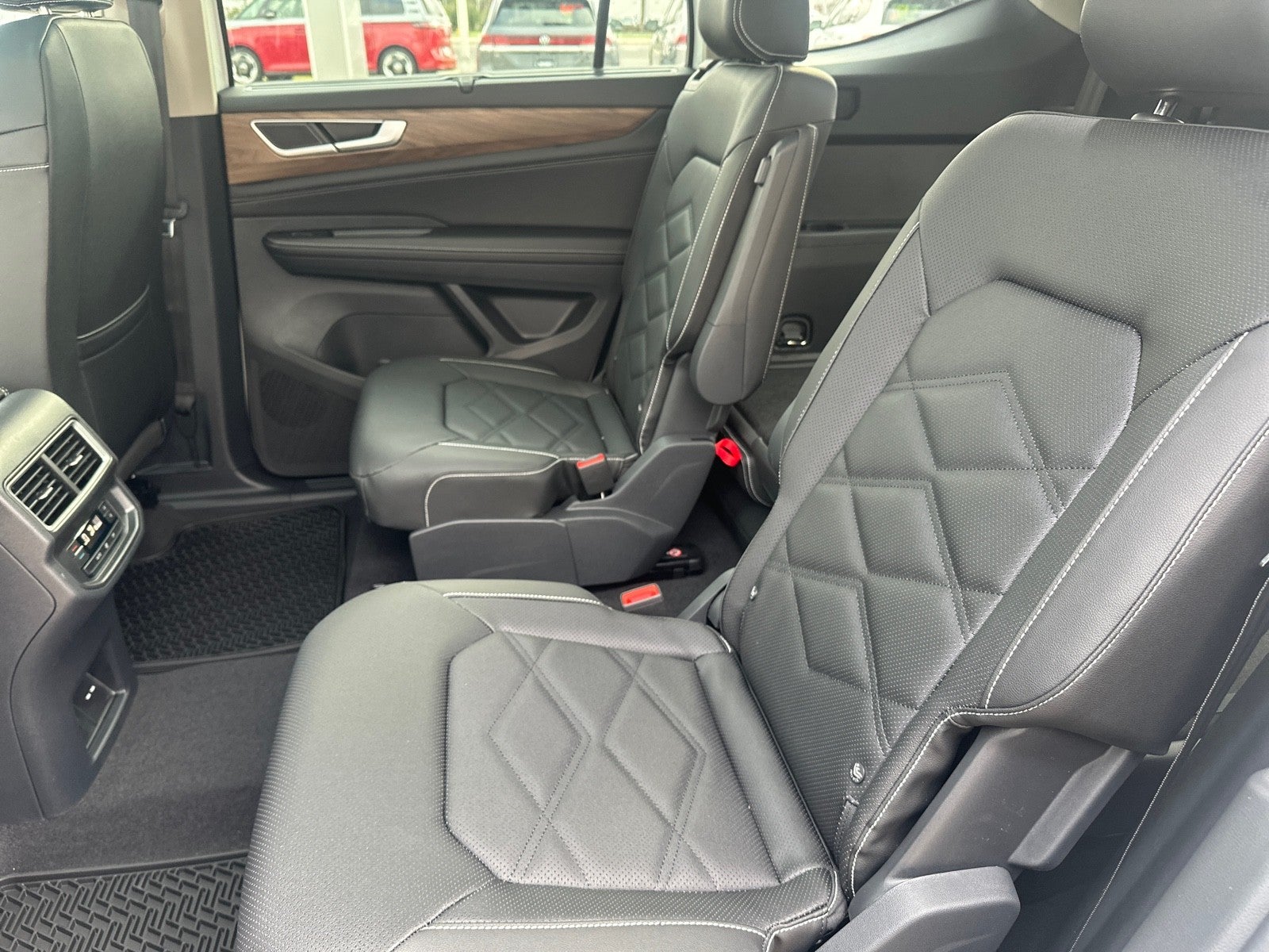 2026 Volkswagen Atlas 2.0T SE w/Technology FWD