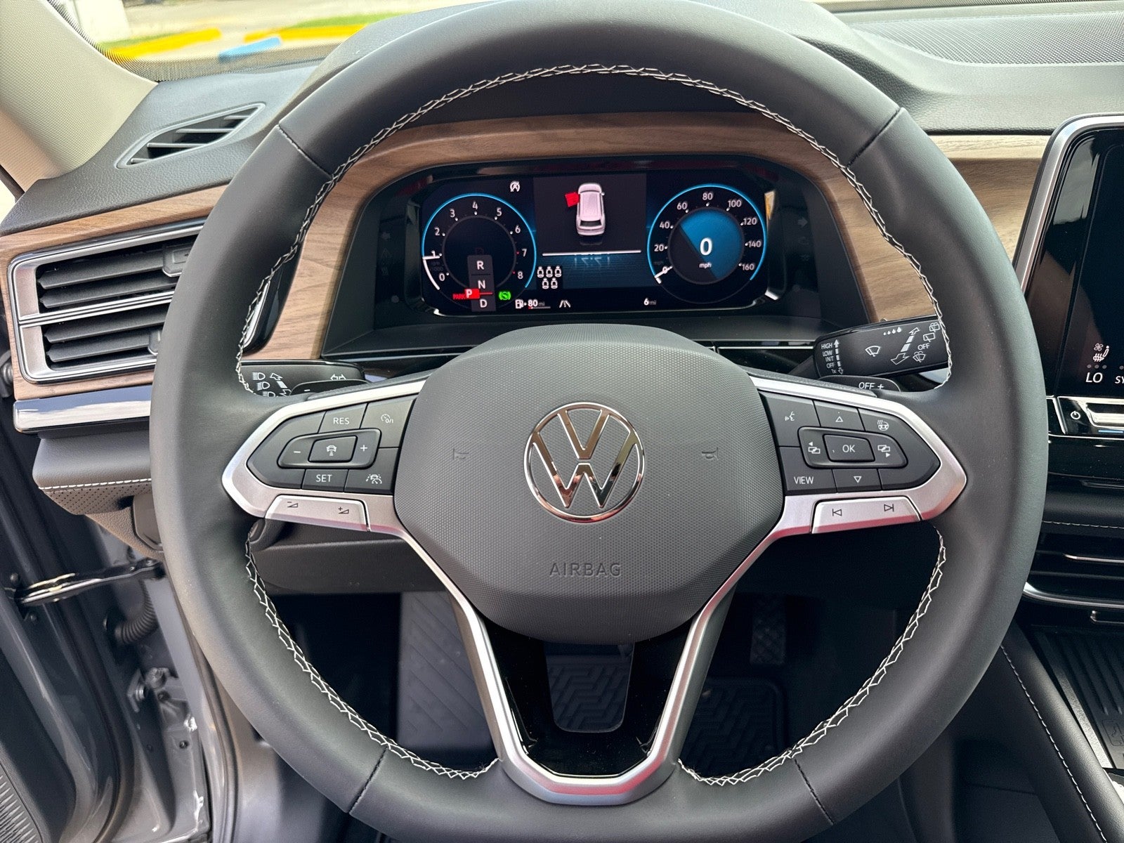2026 Volkswagen Atlas 2.0T SE w/Technology FWD