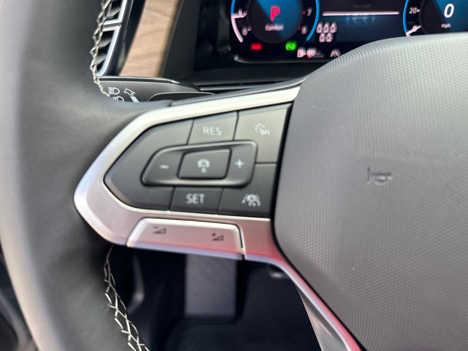 2026 Volkswagen Atlas 2.0T SE w/Technology FWD