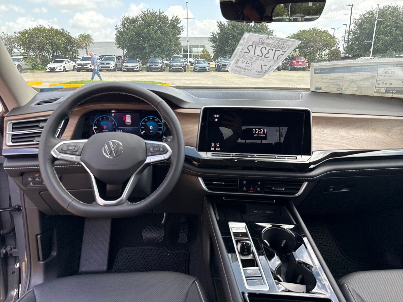 2026 Volkswagen Atlas 2.0T SE w/Technology FWD