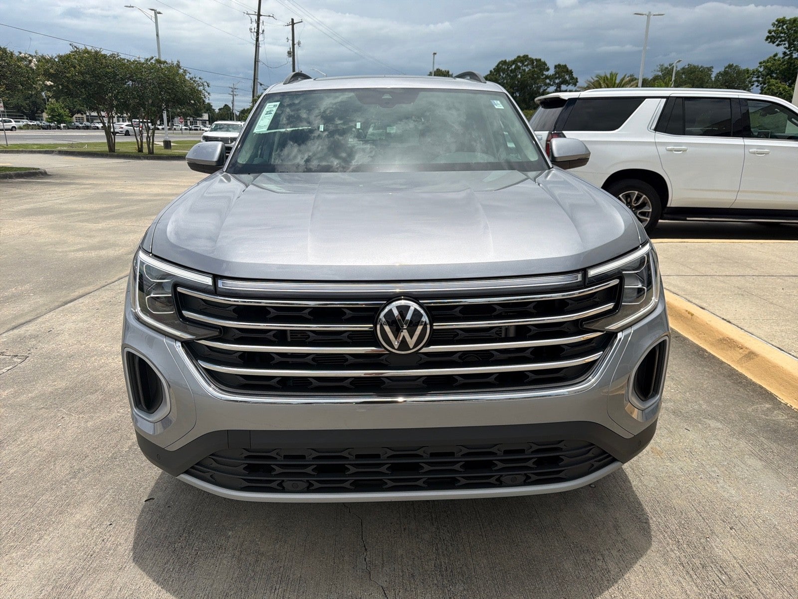 2026 Volkswagen Atlas 2.0T SE w/Technology FWD