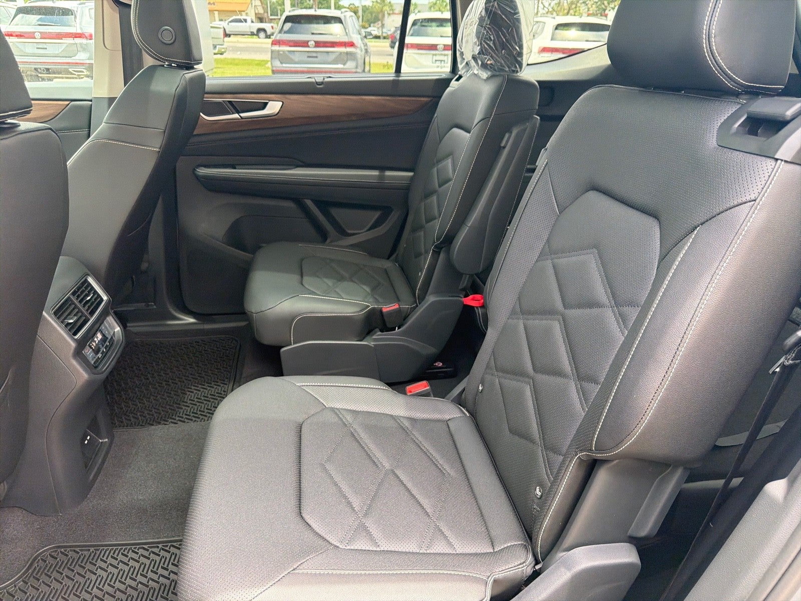 2026 Volkswagen Atlas 2.0T SE w/Technology FWD
