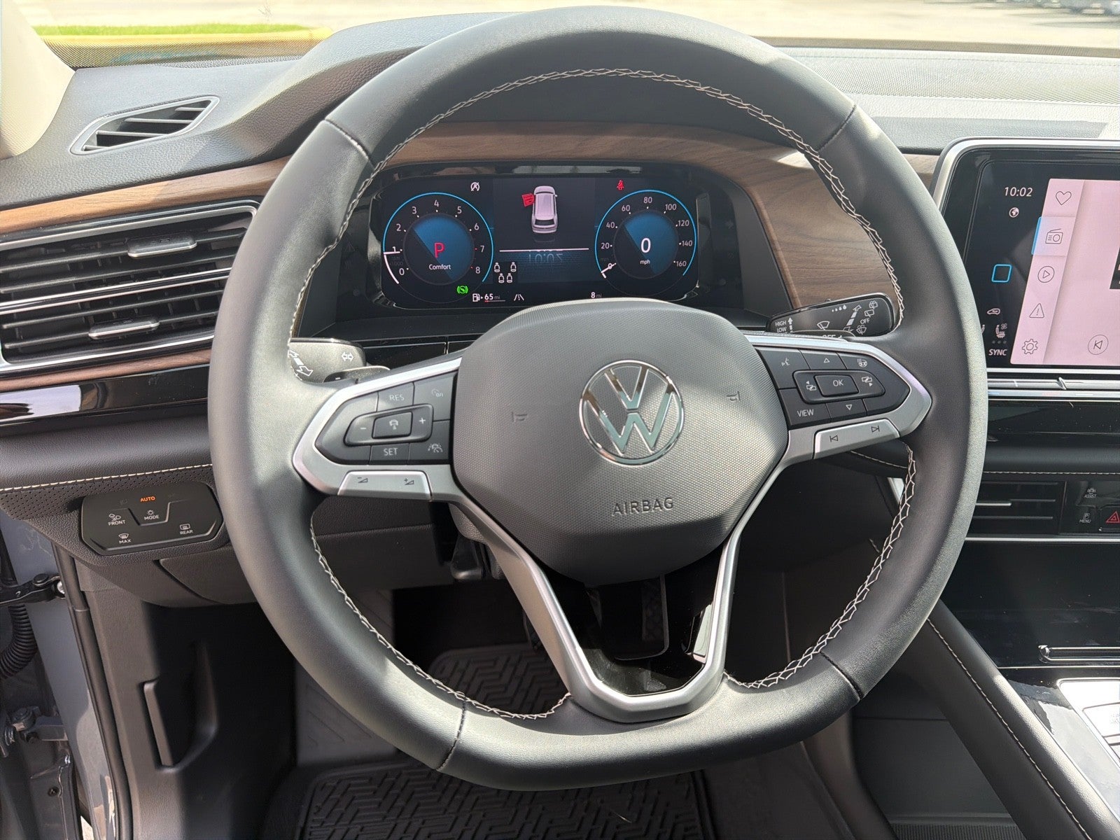 2026 Volkswagen Atlas 2.0T SE w/Technology FWD