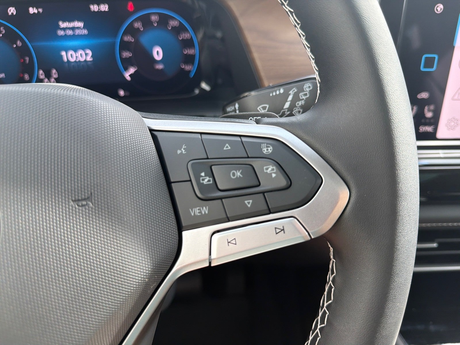 2026 Volkswagen Atlas 2.0T SE w/Technology FWD