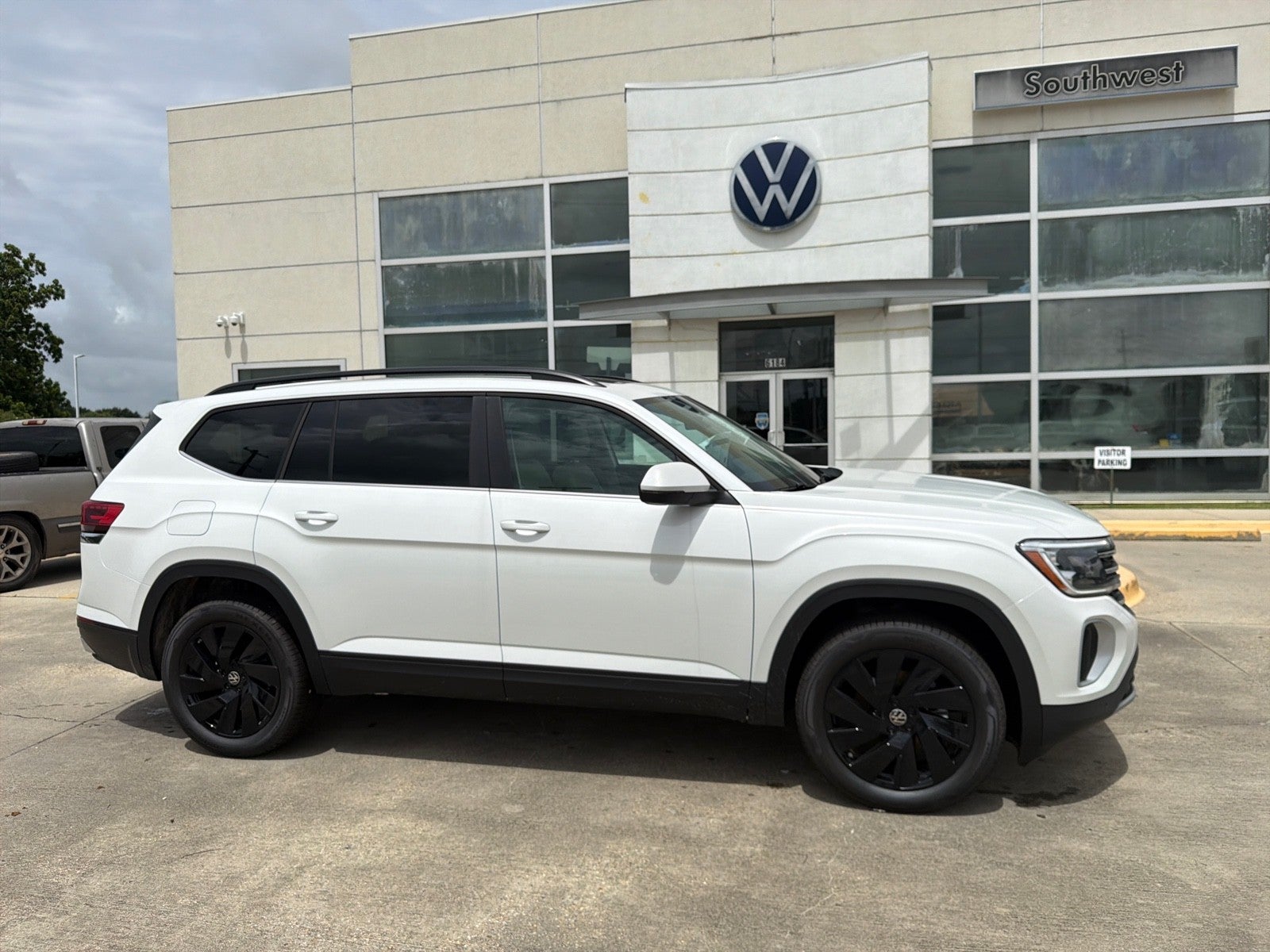 2026 Volkswagen Atlas 2.0T SE w/Technology FWD