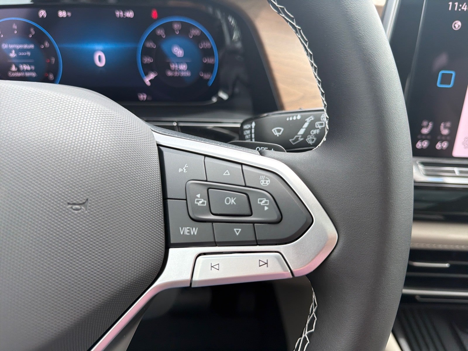 2026 Volkswagen Atlas 2.0T SE w/Technology FWD