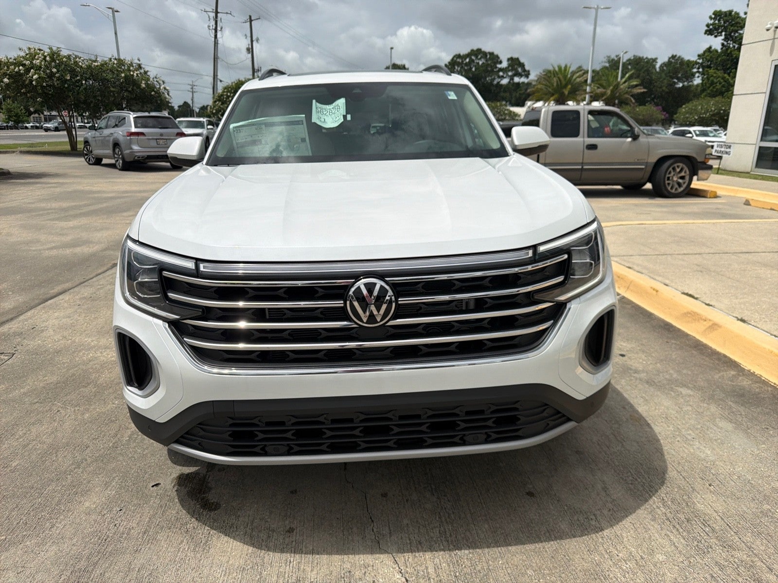 2026 Volkswagen Atlas 2.0T SE w/Technology FWD