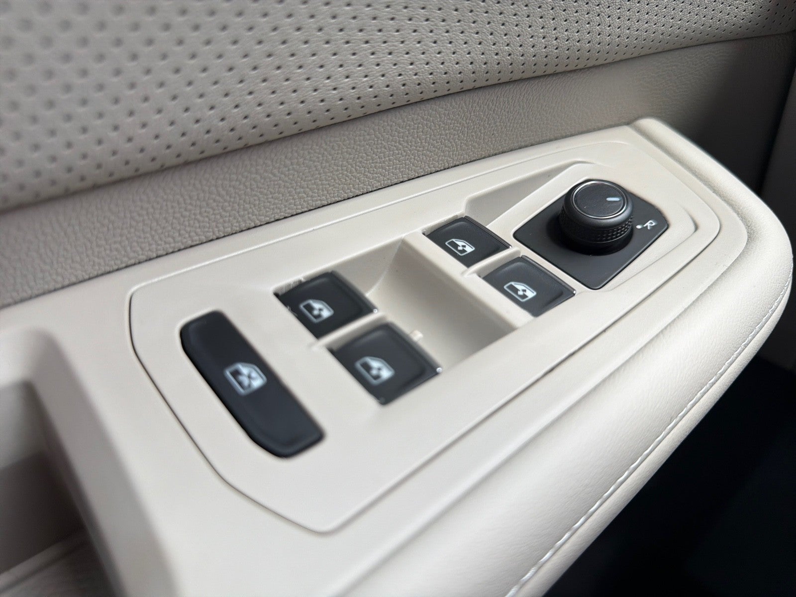 2026 Volkswagen Atlas 2.0T SE w/Technology FWD