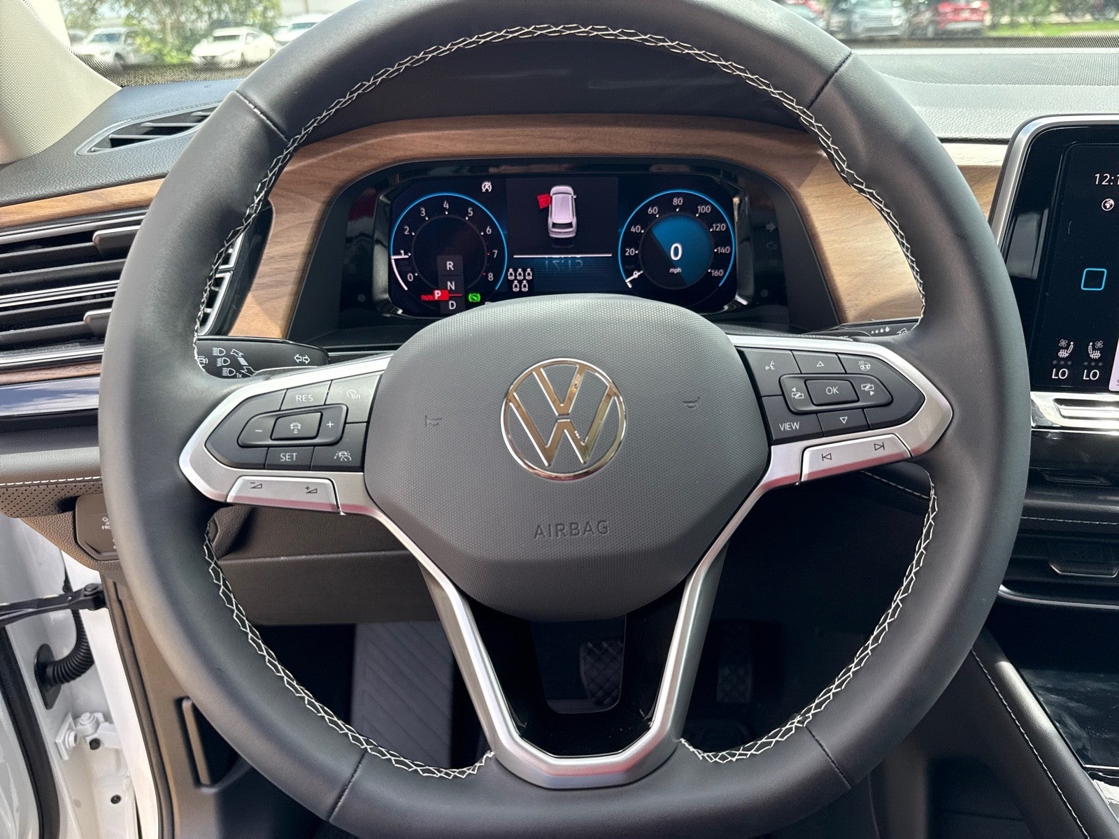 2026 Volkswagen Atlas 2.0T SE w/Technology FWD