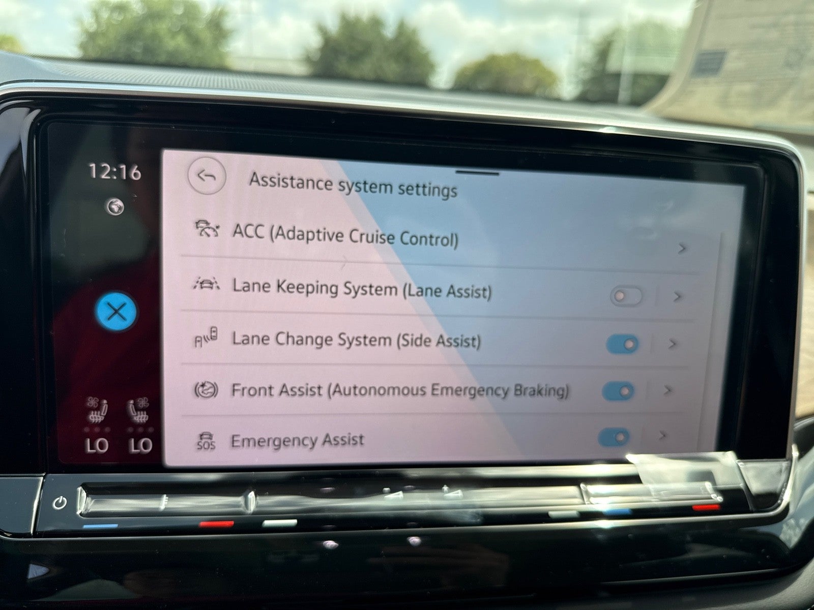 2026 Volkswagen Atlas 2.0T SE w/Technology FWD