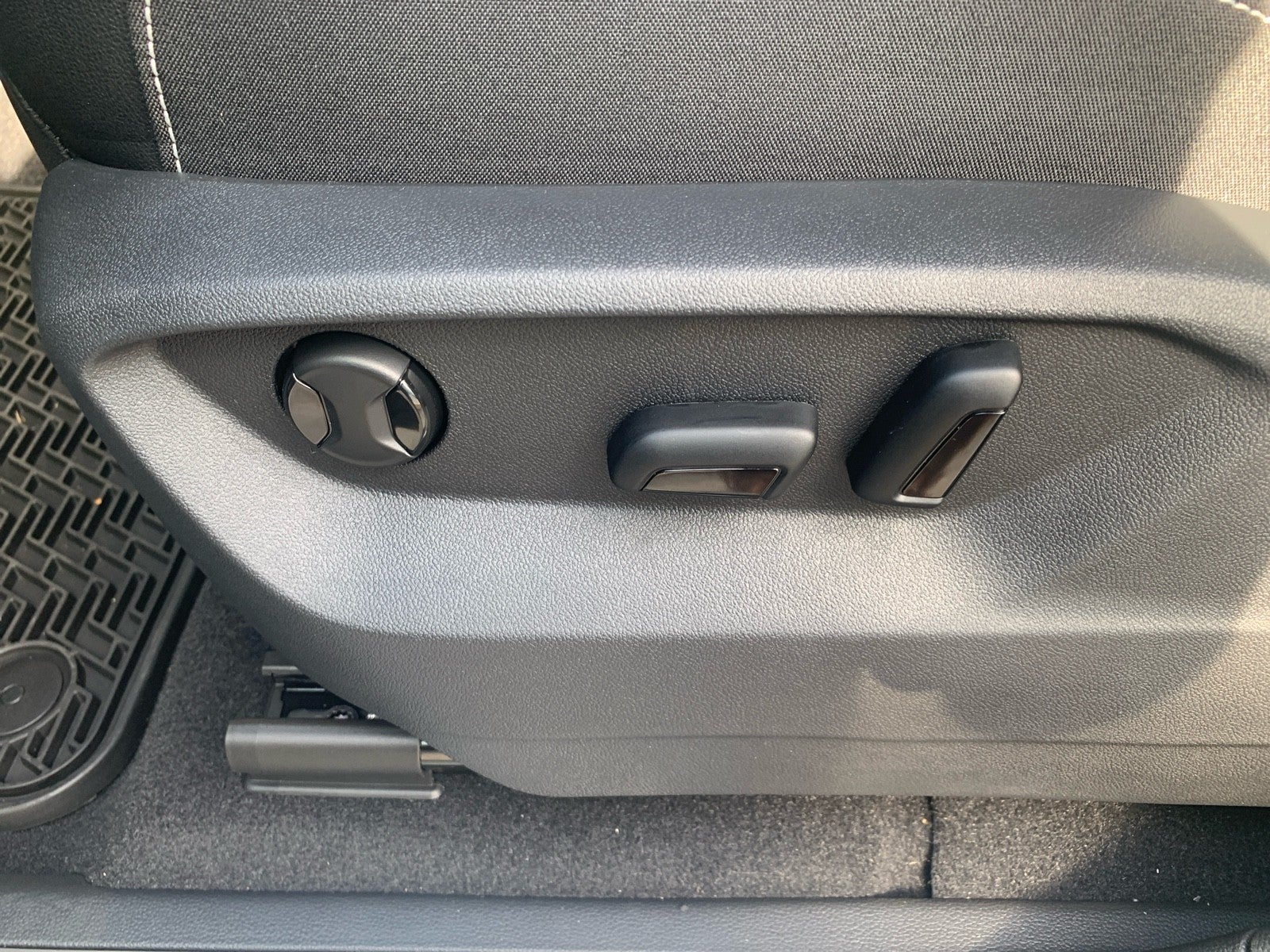 2026 Volkswagen Atlas 2.0T SE w/Technology FWD