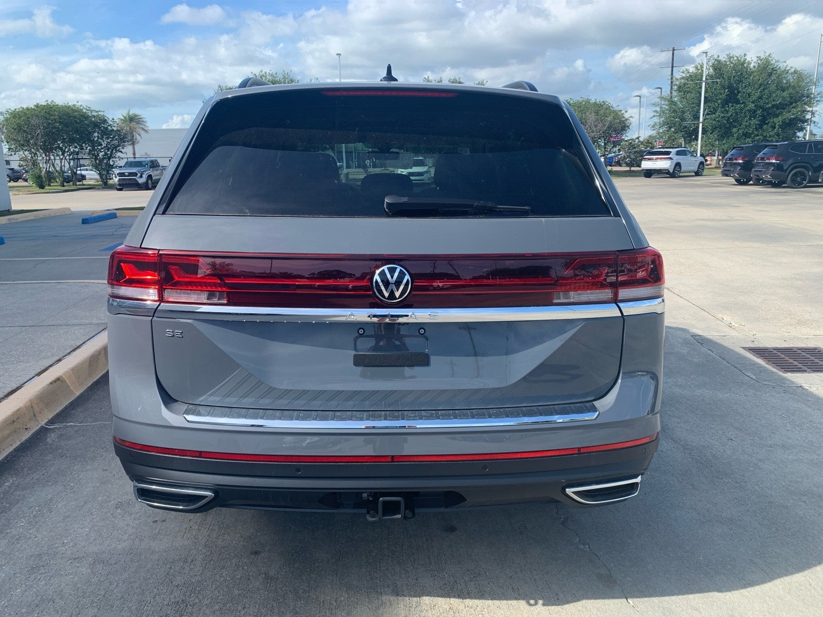 2026 Volkswagen Atlas 2.0T SE w/Technology FWD