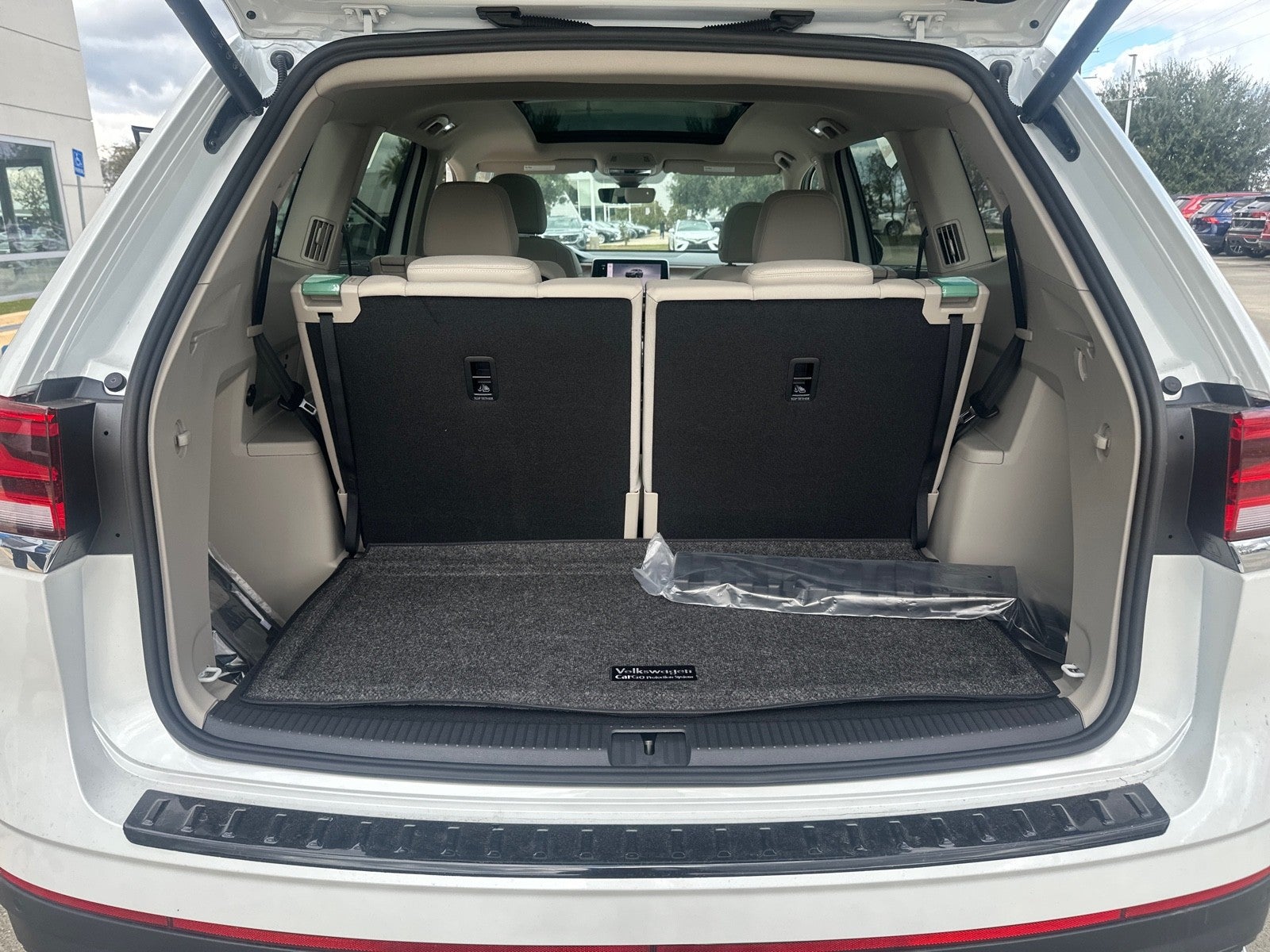 2026 Volkswagen Atlas 2.0T SE w/Technology FWD