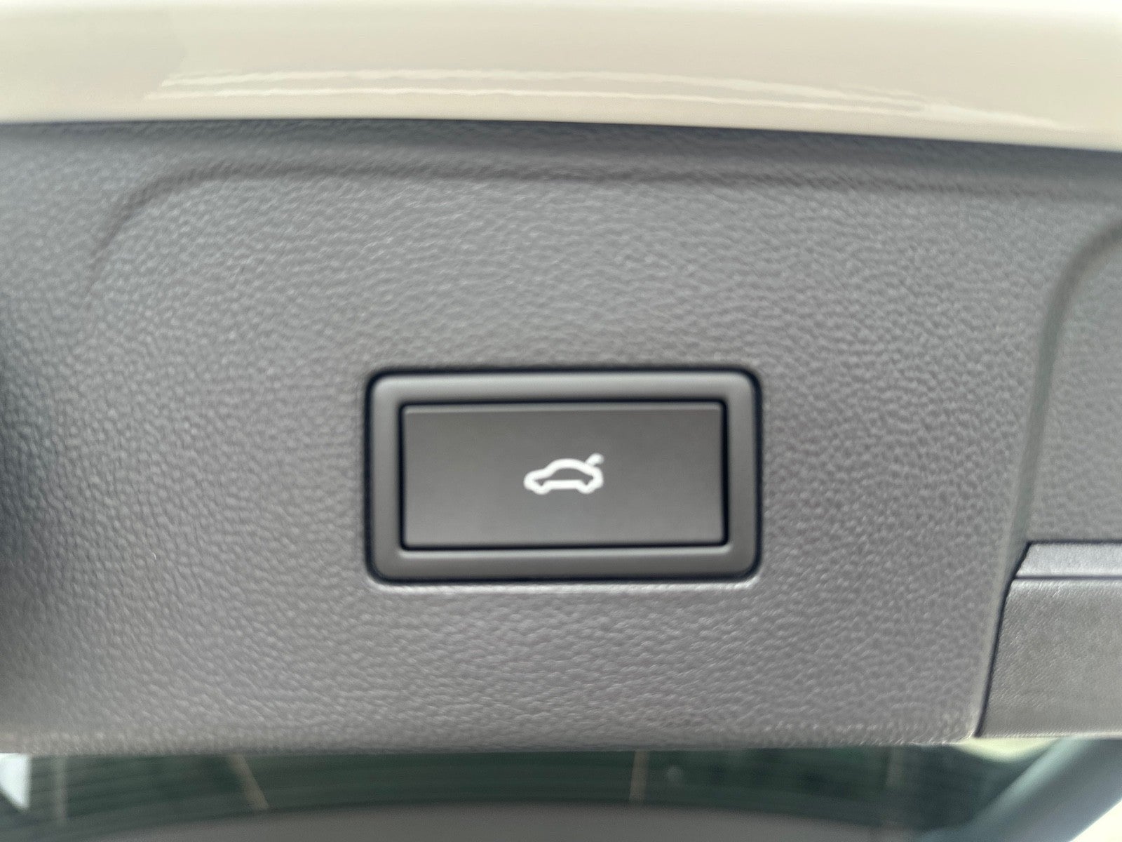 2026 Volkswagen Atlas 2.0T SE w/Technology FWD