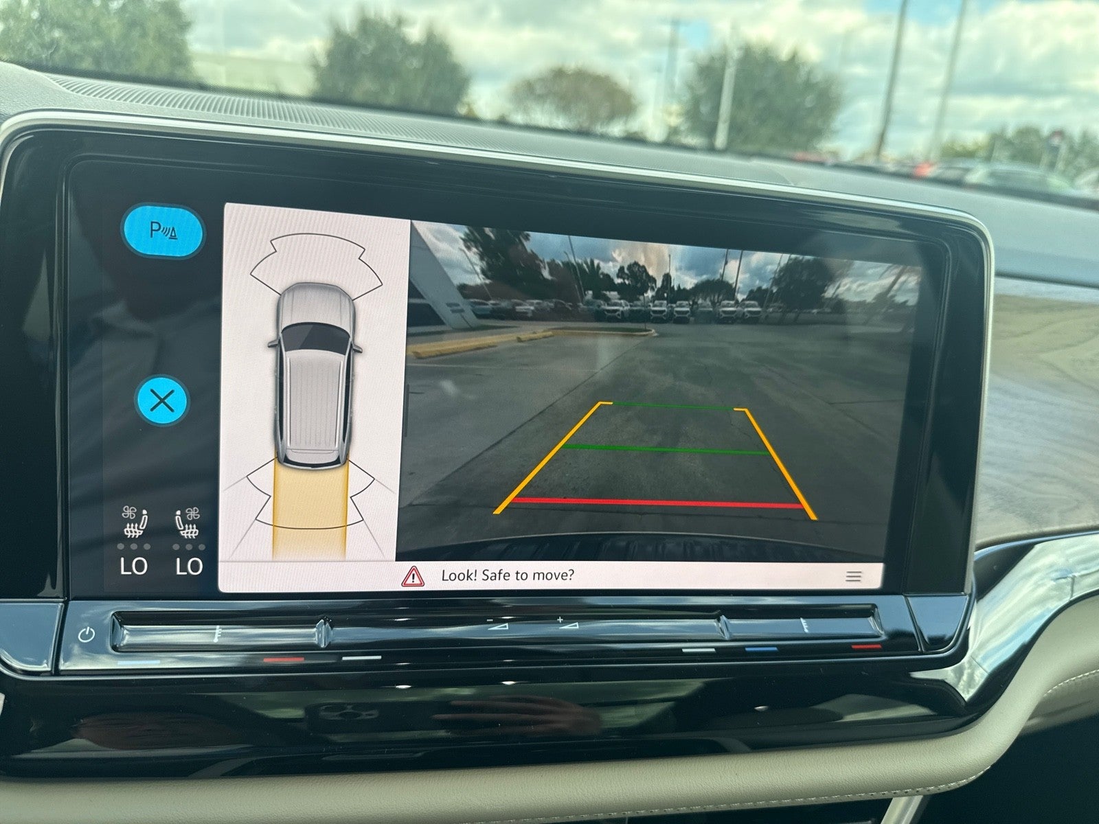 2026 Volkswagen Atlas 2.0T SE w/Technology FWD