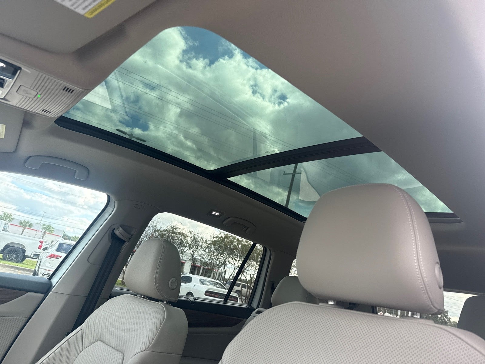 2026 Volkswagen Atlas 2.0T SE w/Technology FWD