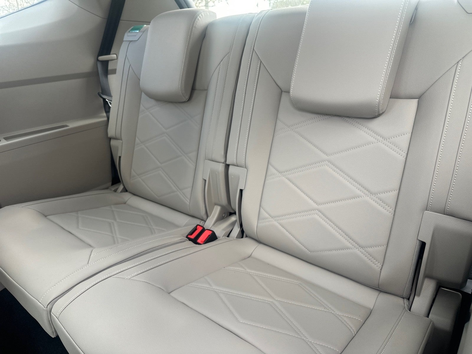 2026 Volkswagen Atlas 2.0T SE w/Technology FWD