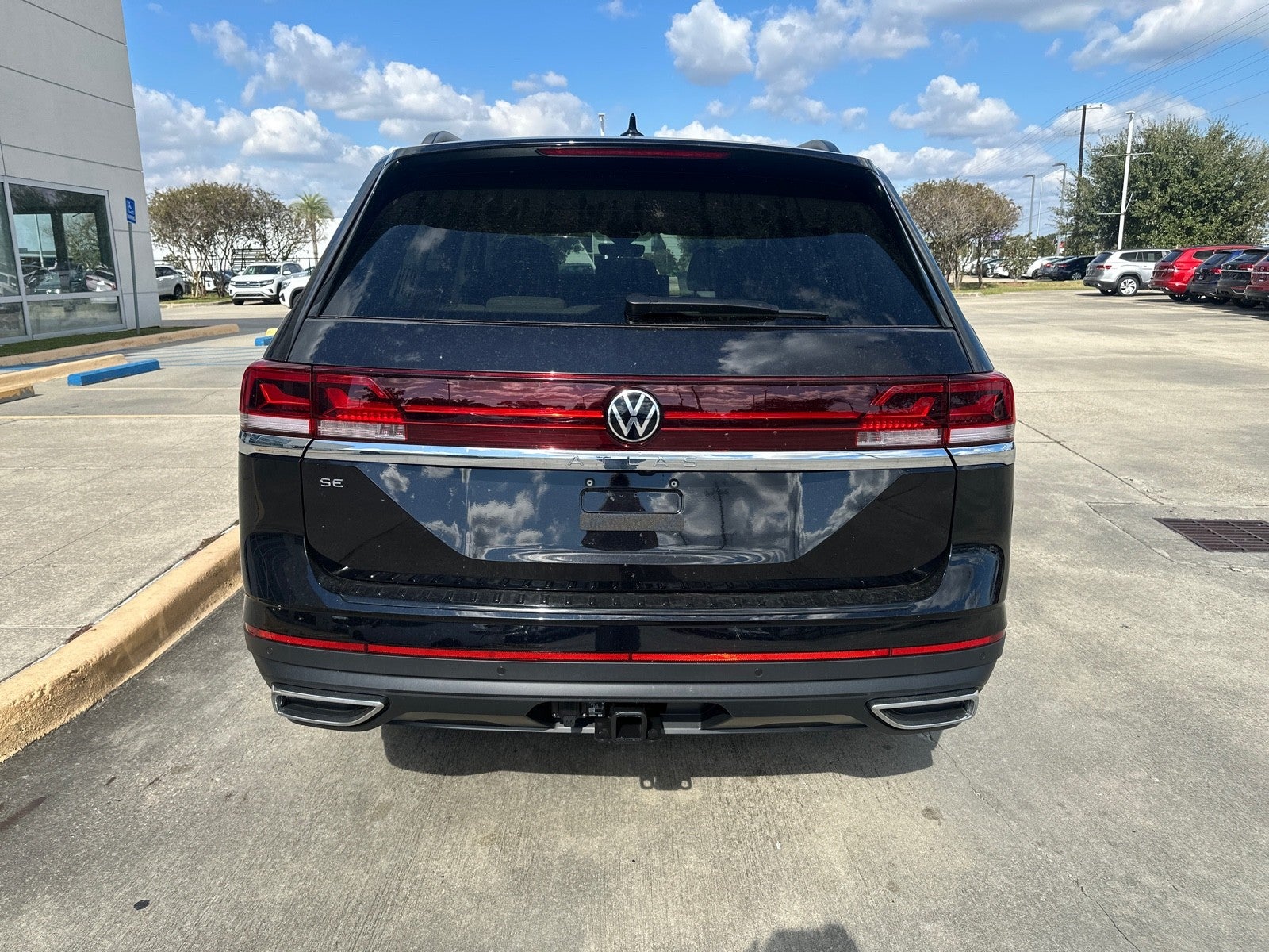 2026 Volkswagen Atlas 2.0T SE w/Technology FWD