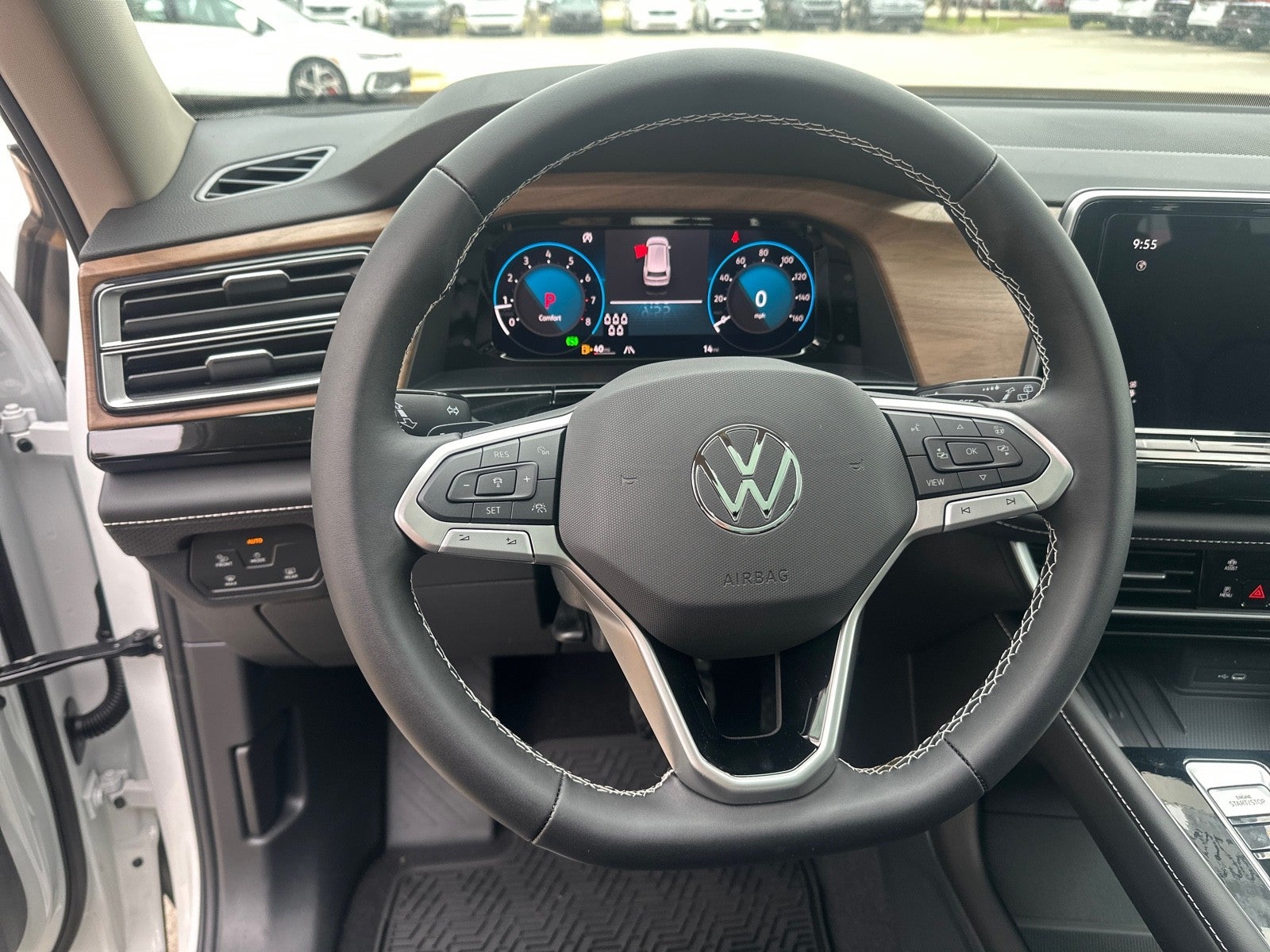 2026 Volkswagen Atlas 2.0T SE w/Technology FWD