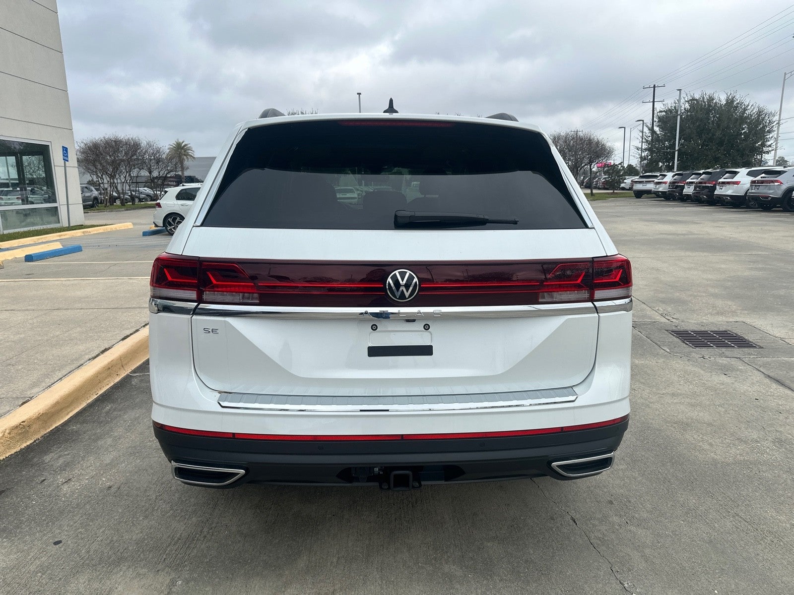 2026 Volkswagen Atlas 2.0T SE w/Technology FWD