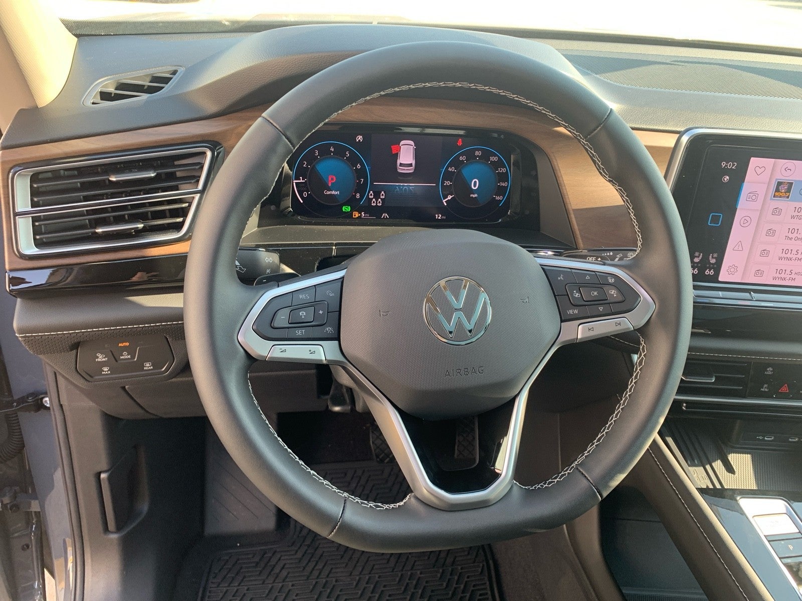 2026 Volkswagen Atlas 2.0T SE w/Technology FWD